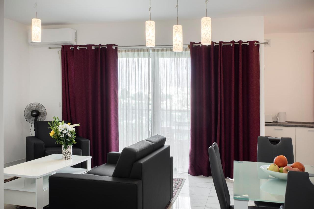 Sea View Apartment 2 Bedrooms 2 Bathrooms, 2 Minutes Away From The Sea Saint Julian's Екстер'єр фото